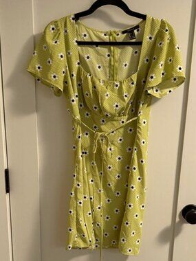 Adorable forever 21 Floral Green Dress